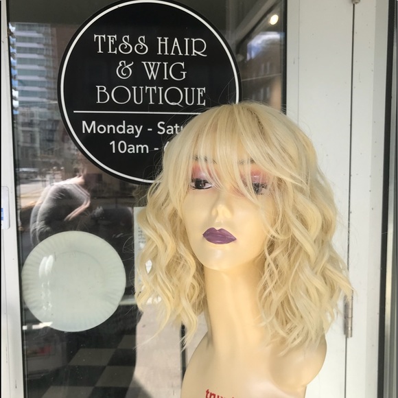 Accessories - Blonde bob with bangs wavy wig 613 blonde Short